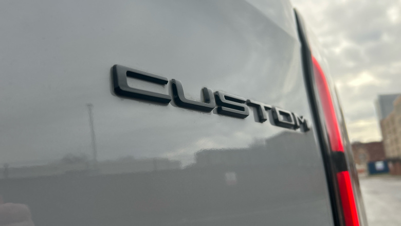 Ford Transit Custom E-320 L1 Rwd 100kW 65kWh H1 Van Limited Auto